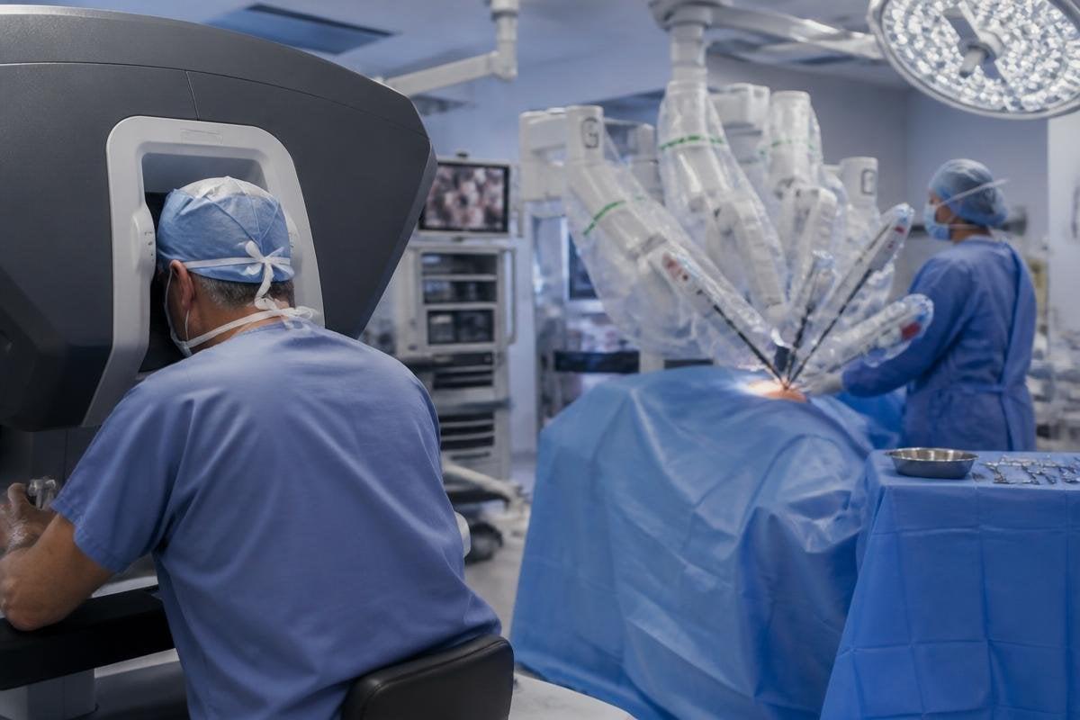 new-surgical-robots-need-proof-in-the-operating-room-1200x800-v1.jpg